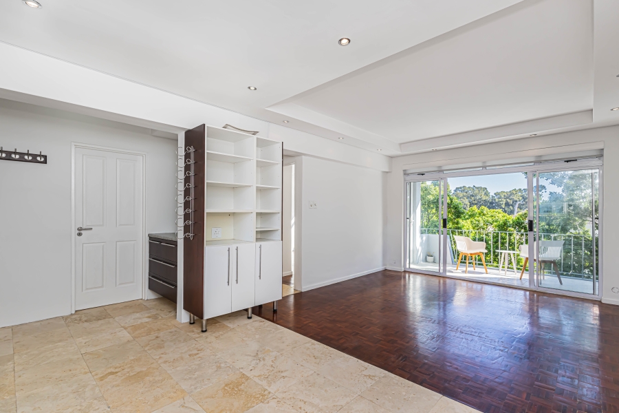 To Let 2 Bedroom Property for Rent in Green Point Western Cape